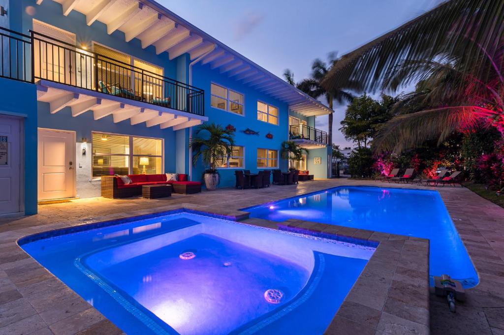 BlueWater Cove Boutique Resort, West Palm Beach (updated prices 2024)