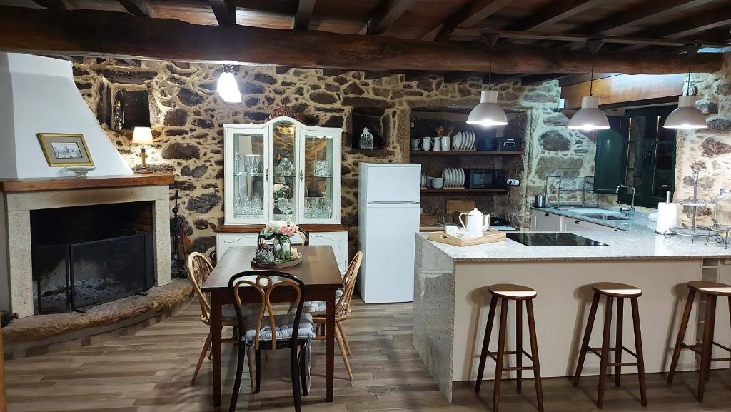Kuchyň nebo kuchyňský kout v ubytování A Casa dos Avós - Vilariño - A Coruña