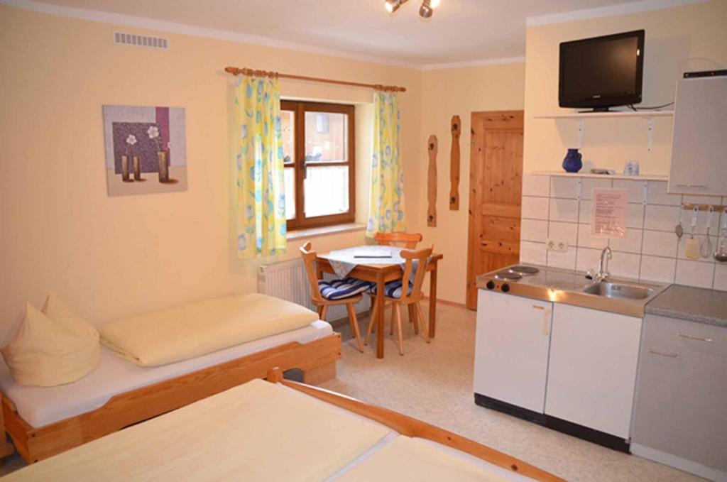 Kuchyň nebo kuchyňský kout v ubytování Kollerhof