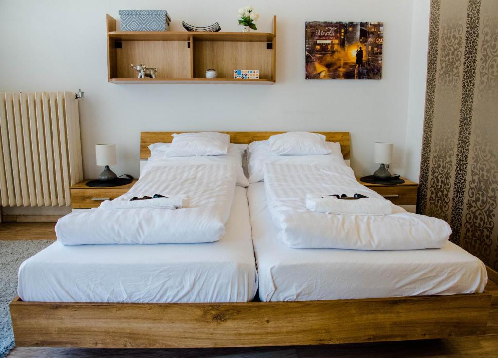Free parking Szemere apartment lovely flat at the Parliament 1054 Budapest, 8 Szemere utca 5th floor, door nr.: 1A kép - 1