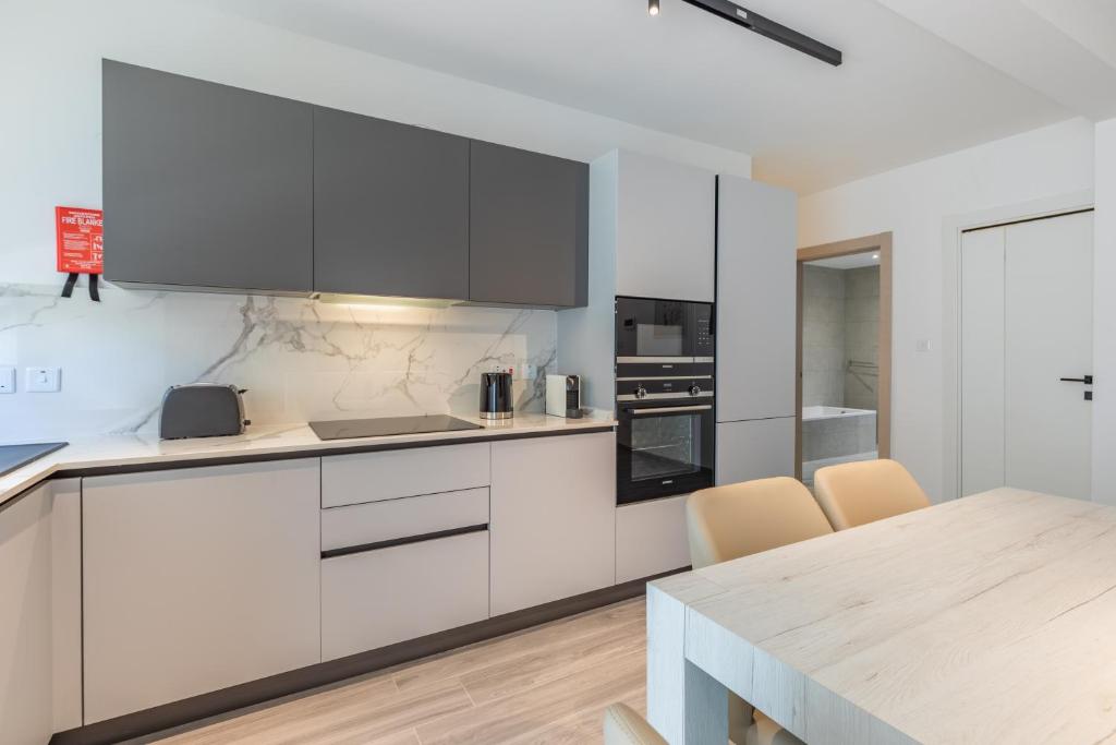 Luxury property in Gzira just minutes away from the seafront and Restaurants - Two-Bedroom Apartment