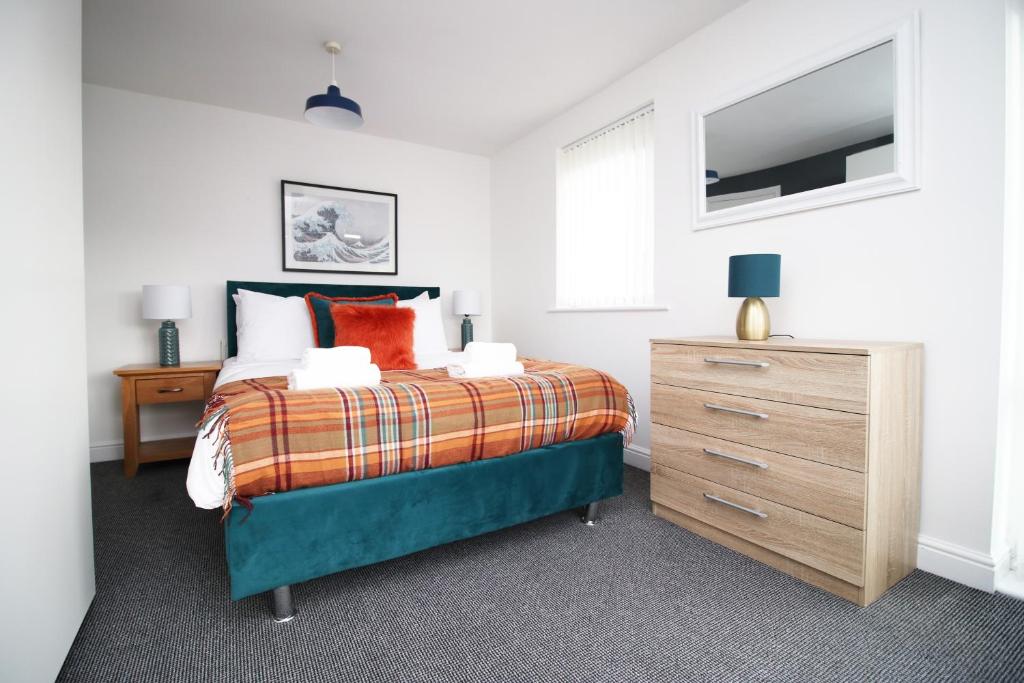 Usk House, East Dock Rd, Newport by Mia Living, Newport Bijgewerkte