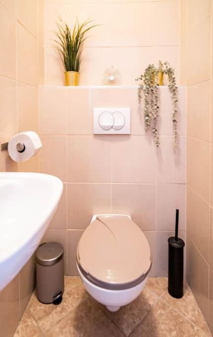 Kúpeľňa v ubytovaní Free Parking! Soho Budapest 304, 4 ppl, AC, FAST WIFI, Smart TV