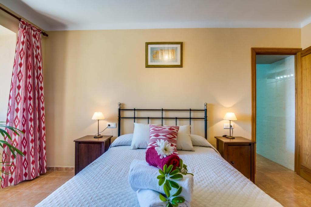 Postel nebo postele na pokoji v ubytování Ideal Property Mallorca - Can Bielo