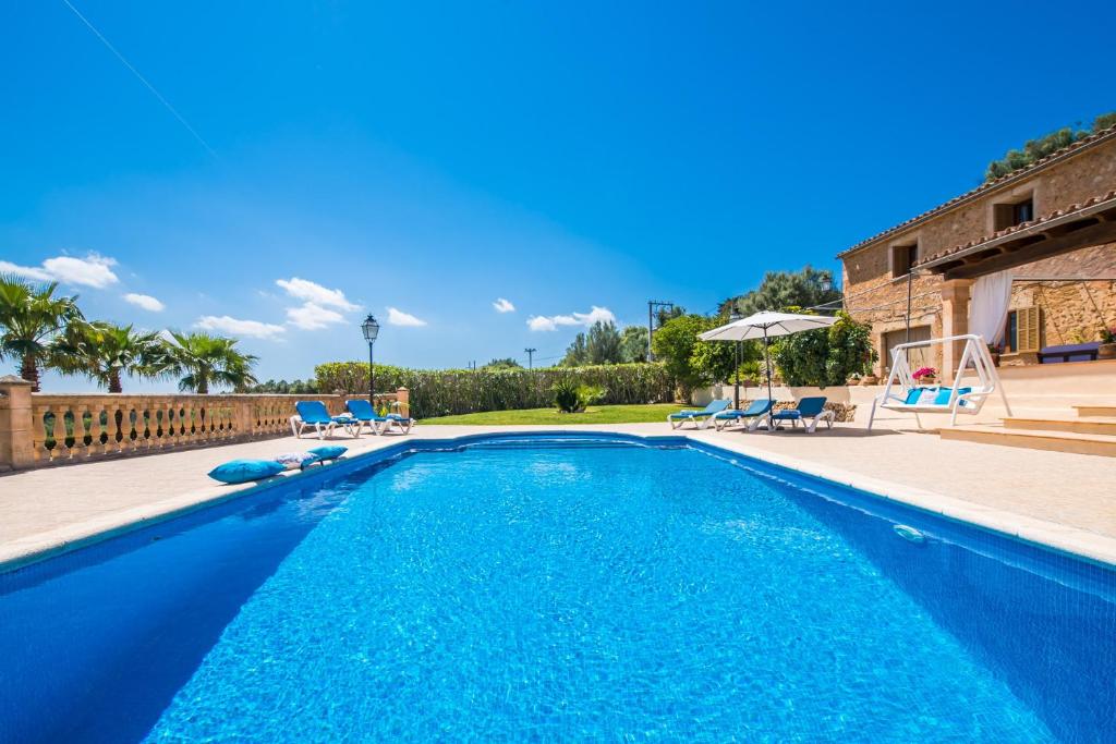 Bazén v ubytování Ideal Property Mallorca - Can Bielo nebo v jeho okolí