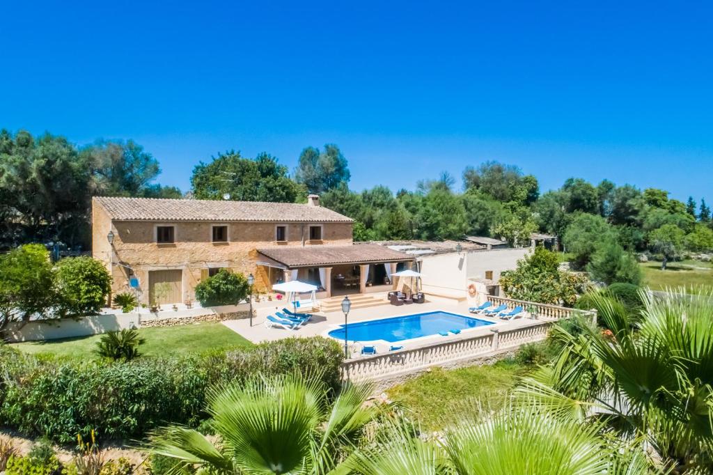 Bazén v ubytování Ideal Property Mallorca - Can Bielo nebo v jeho okolí