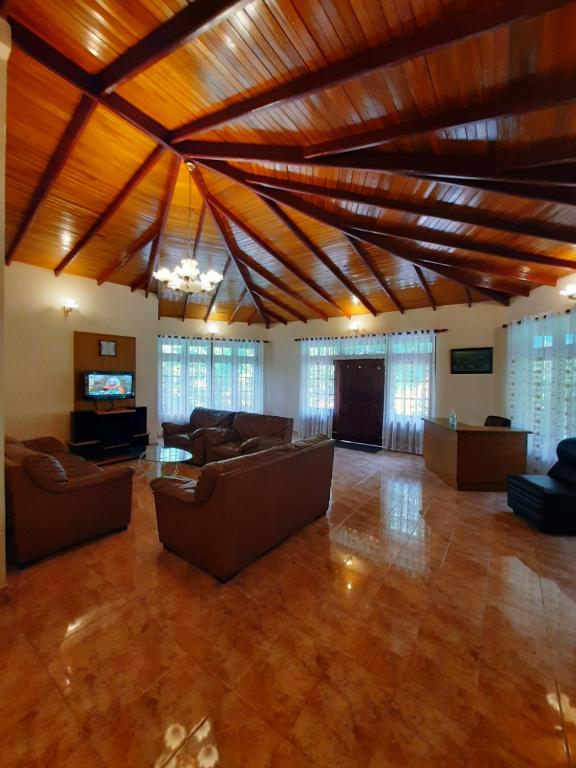 Kandy Bliss Lounge - 7