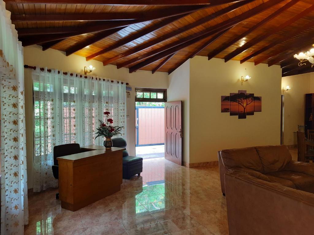 Kandy Bliss Lounge - 11