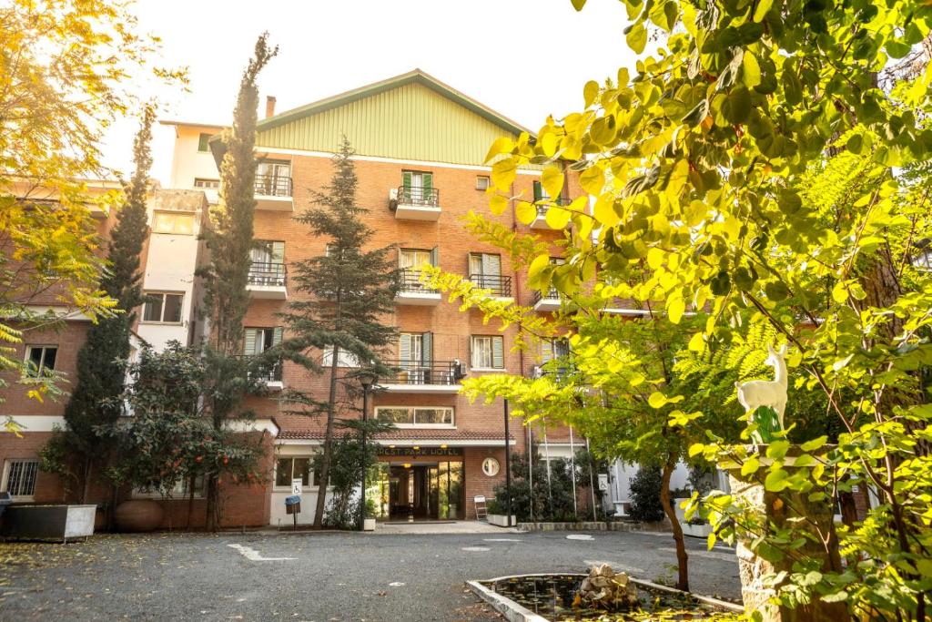 Budova, kde se hotel nachází