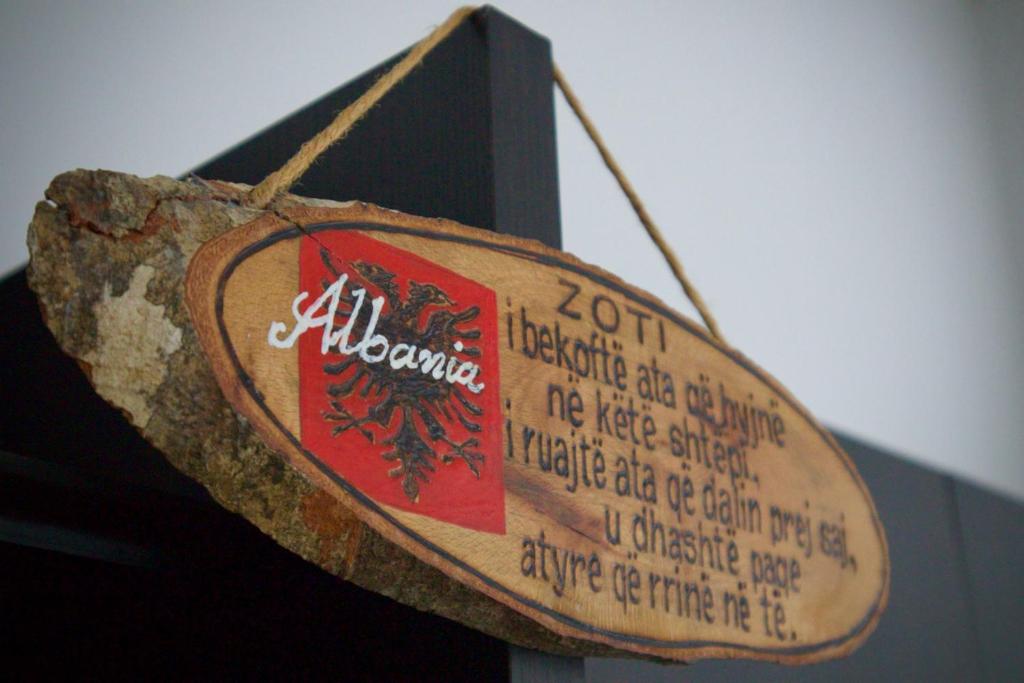 Certifikát, hodnocení, plakát nebo jiný dokument vystavený v ubytování GOT Prishtina Hostel