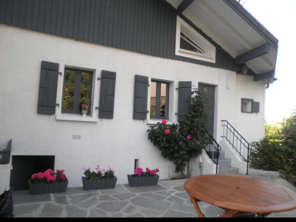 La Petite Maison Neuvecelle - Maison de village - Casa De Un Dormitorio