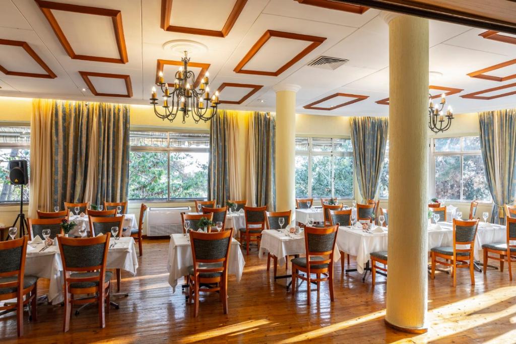 Restaurace v ubytování Forest Park Hotel