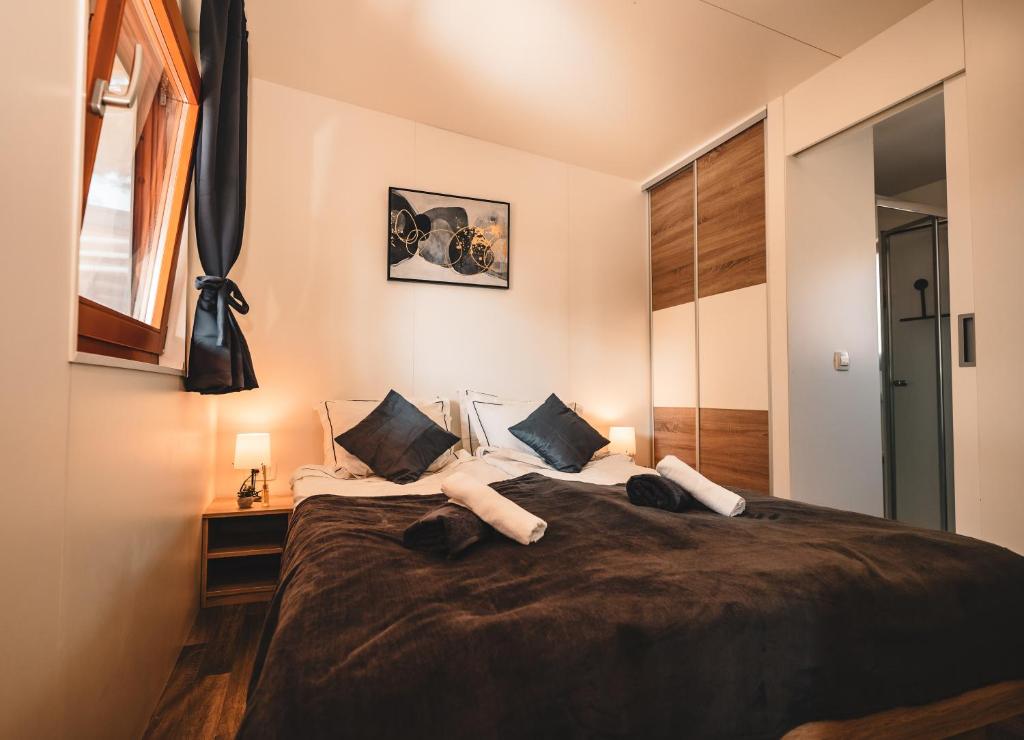 Posteľ alebo postele v izbe v ubytovaní Mobile home Silence