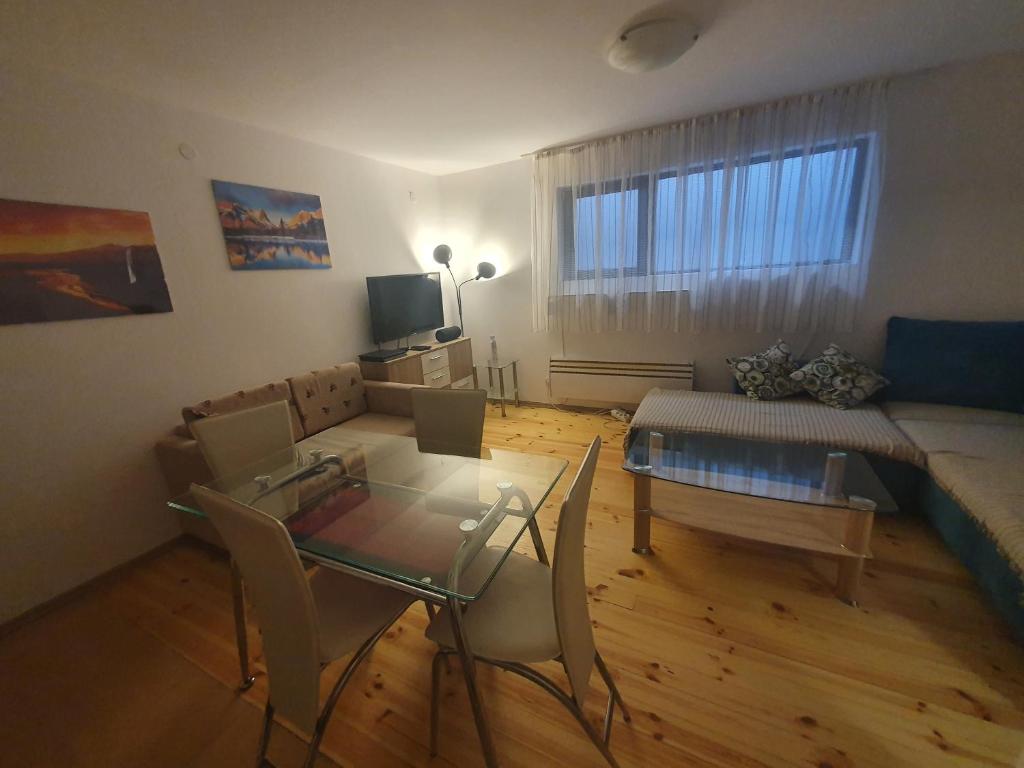 TV a/nebo společenská místnost v ubytování Mila Apartment