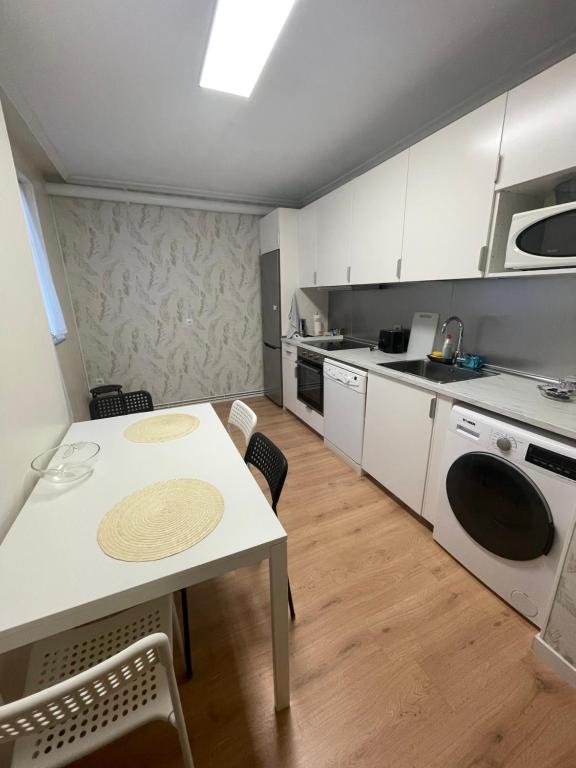 Kuchyň nebo kuchyňský kout v ubytování San Pablo, piso céntrico