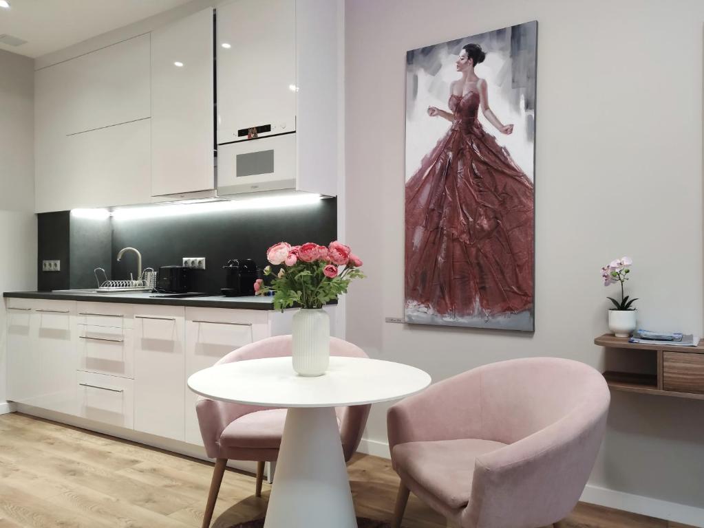 Kuchyňa alebo kuchynka v ubytovaní Spa Residence Carbona Mona Lila Apartman