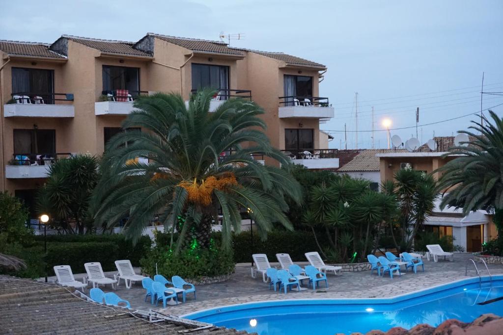 Bazén v ubytování Le Mirage Hotel nebo v jeho okolí