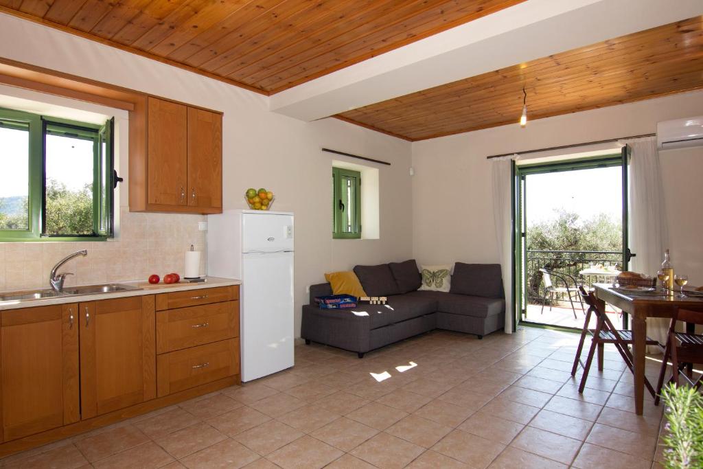 Kuchyň nebo kuchyňský kout v ubytování Mani Cosy View Maisonette