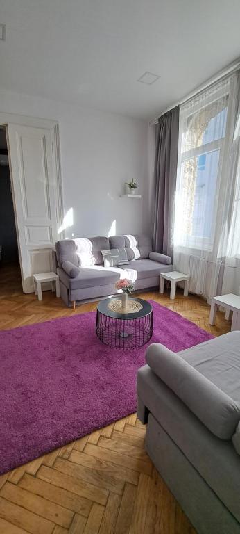 Posedenie v ubytovaní Sweet 16 Apartment in the Party District