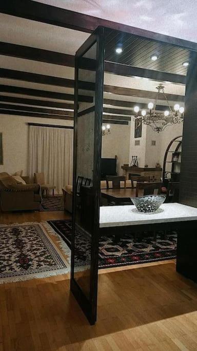 Posezení v ubytování Ξενώνας Άνθεμις