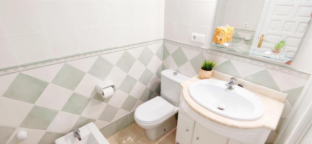 Kúpeľňa v ubytovaní Apartamento La Felicidad II by DENIA COSTA