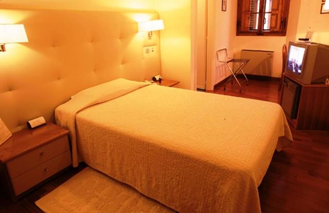 Postel nebo postele na pokoji v ubytování Deco Hotel
