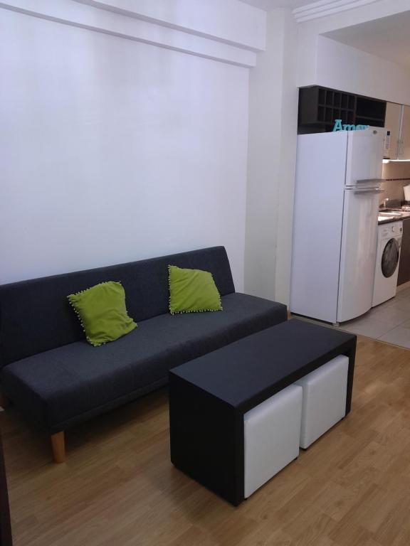 Una cocina o kitchenette en Apartamento Monoambiente amplio 2 baños balcón Hospital Italiano Almagro