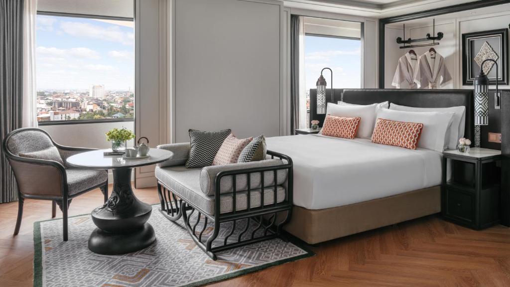 
Premium King Room - Club Benefits Access
