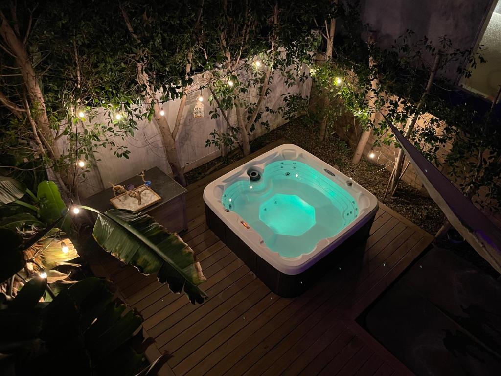 LA Dream Gem - Beautiful Home with Spa - Maison De Quatre Chambres