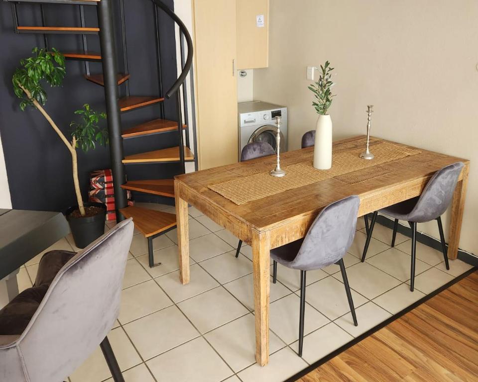 13 at Santos - Image 30