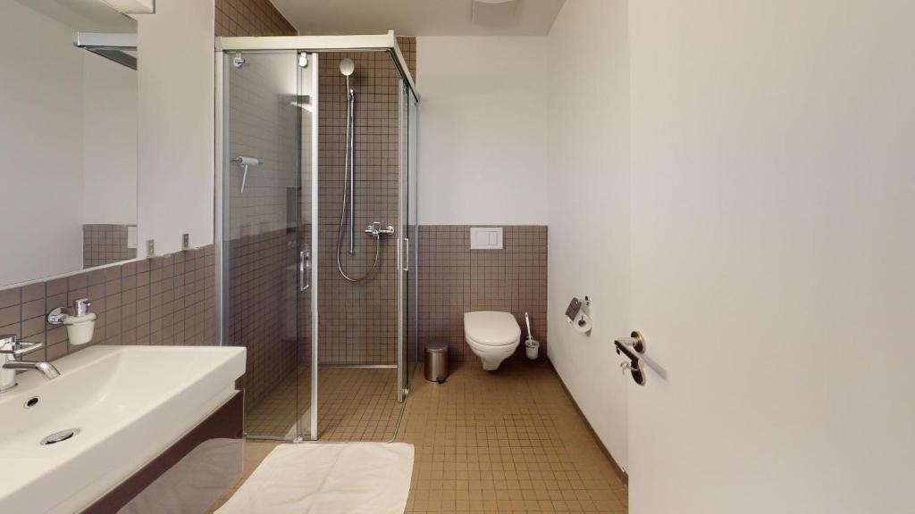 Koupelna v ubytování Family Apartment Sot Lantsch-Lenzerheide for 6 persons