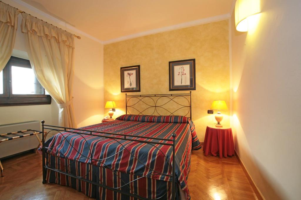 Palazzo Gamba Apartments al Duomo - Resim 33