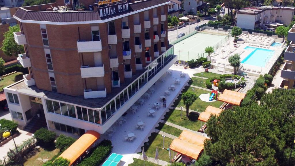 an overhead view of a hotel with a swimming pool at Hotel Marina Beach in Ravenna