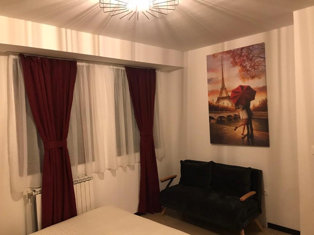 En eller flere senger på et rom på Blue Sky