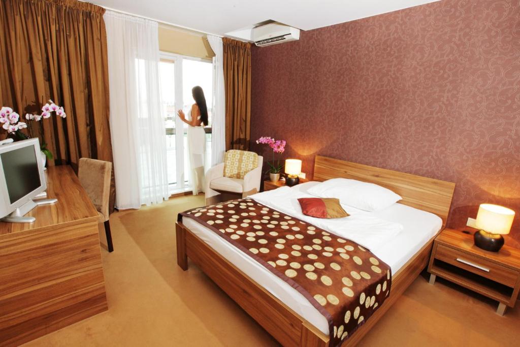 City Hotel Nitra with free parking - Resim 6