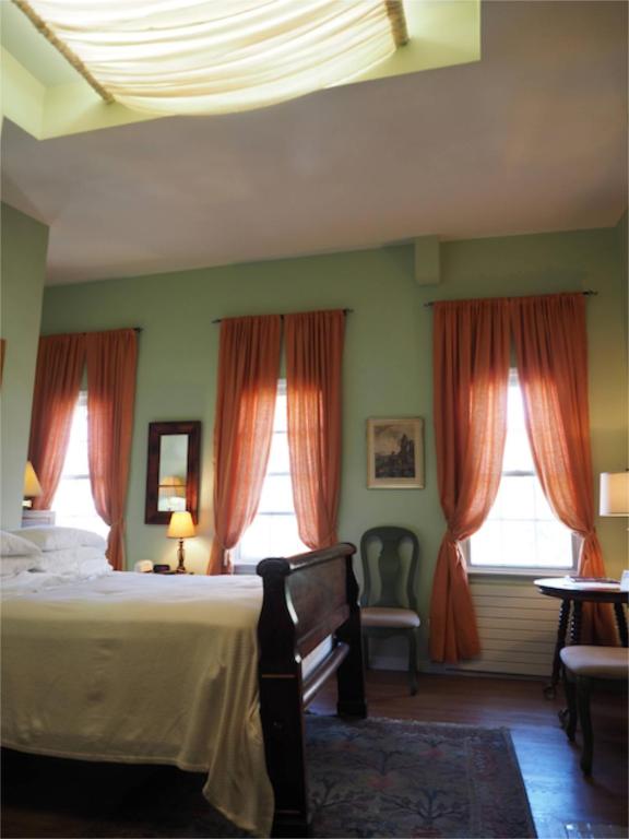 Incentra Village Hotel - Lahore Studio With Full Size Bed And Kitchenette