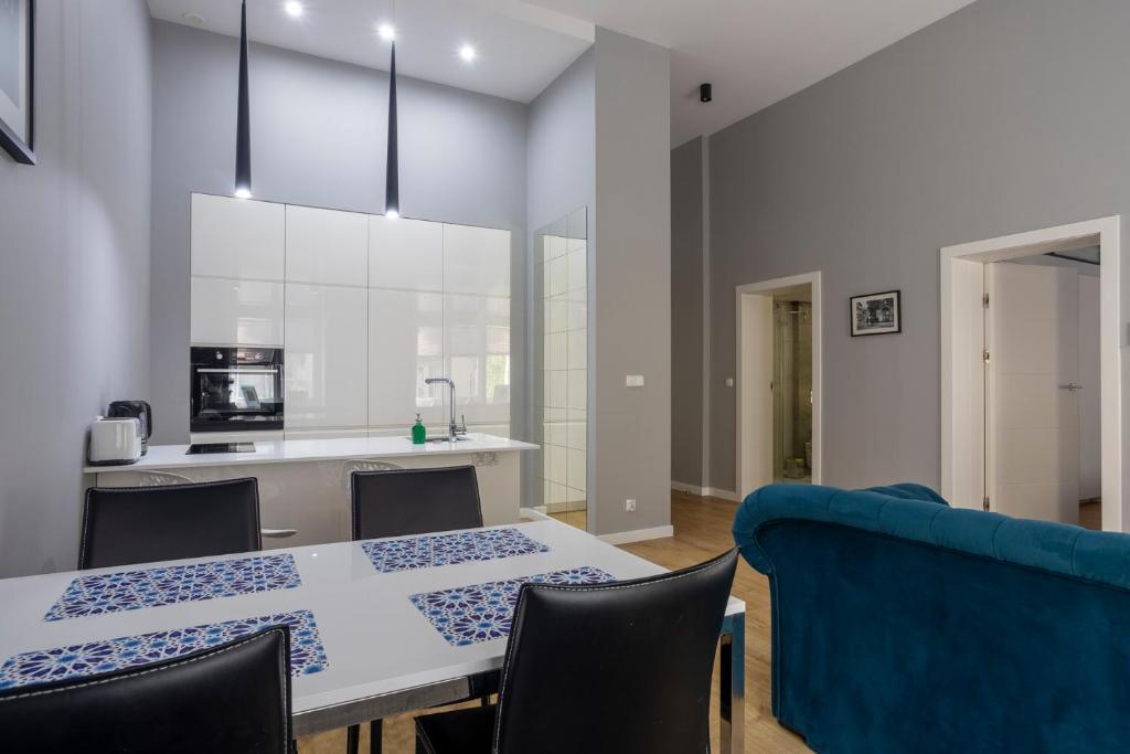 Kuchyňa alebo kuchynka v ubytovaní Tyzenhauz Apartments Comfort