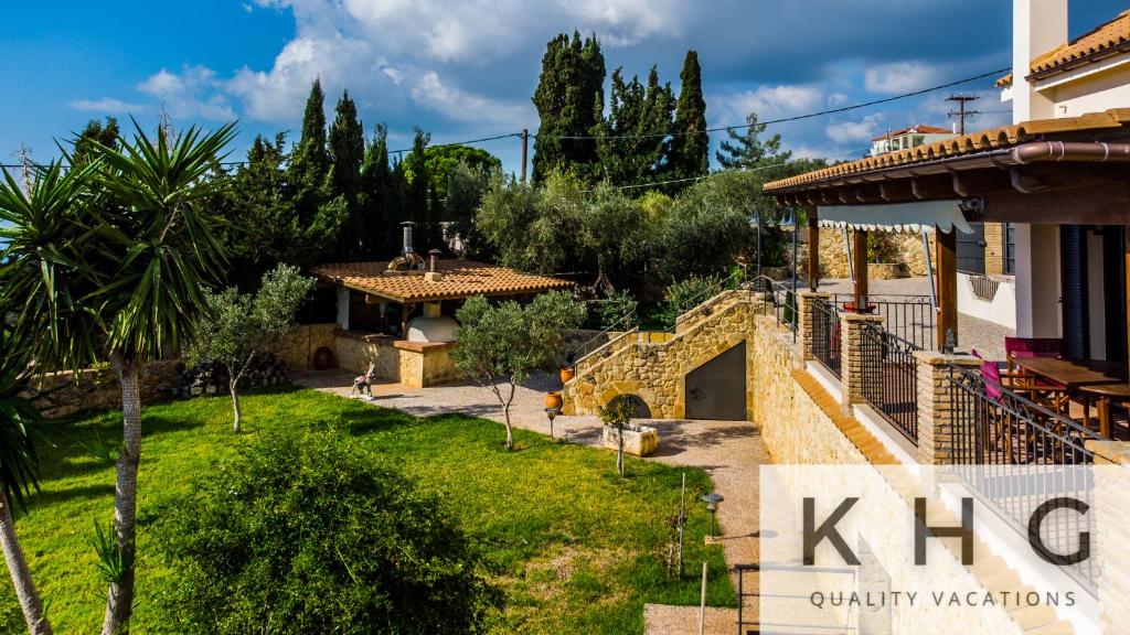 Zahrada ubytování Villa Harmony in Lourdata
