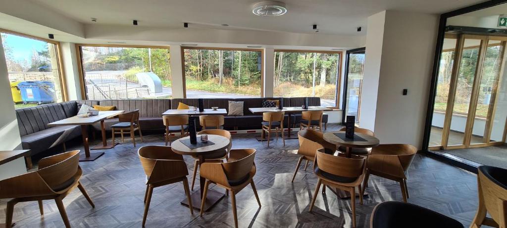 Posezení v ubytování Hotel Ovruč - rodinný apartmán 111