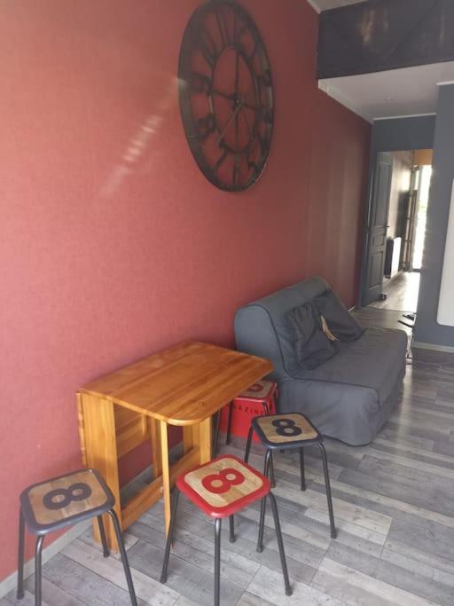 Appartement très agréable proche tous commerces - Appartement D'une Chambre