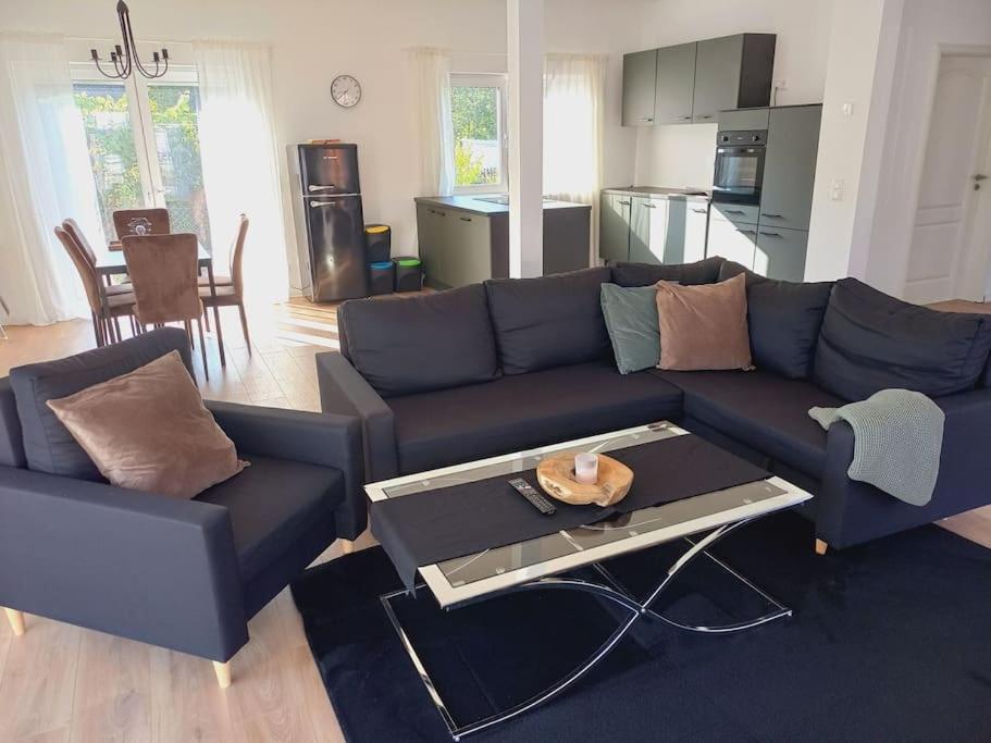 Ein Haus zum wohlfühlen mit kostenlosem Parkplatz - Housity