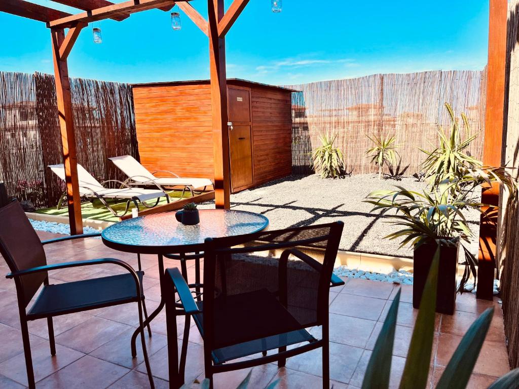 Balkón nebo terasa v ubytování Stillvolle Villa mit Terrasse, Garten und Grill