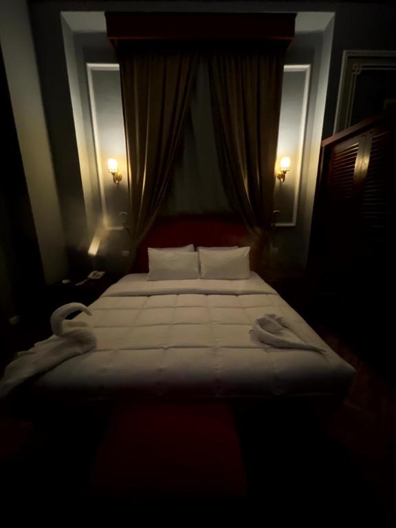 Cosmopolitan hotel - 13