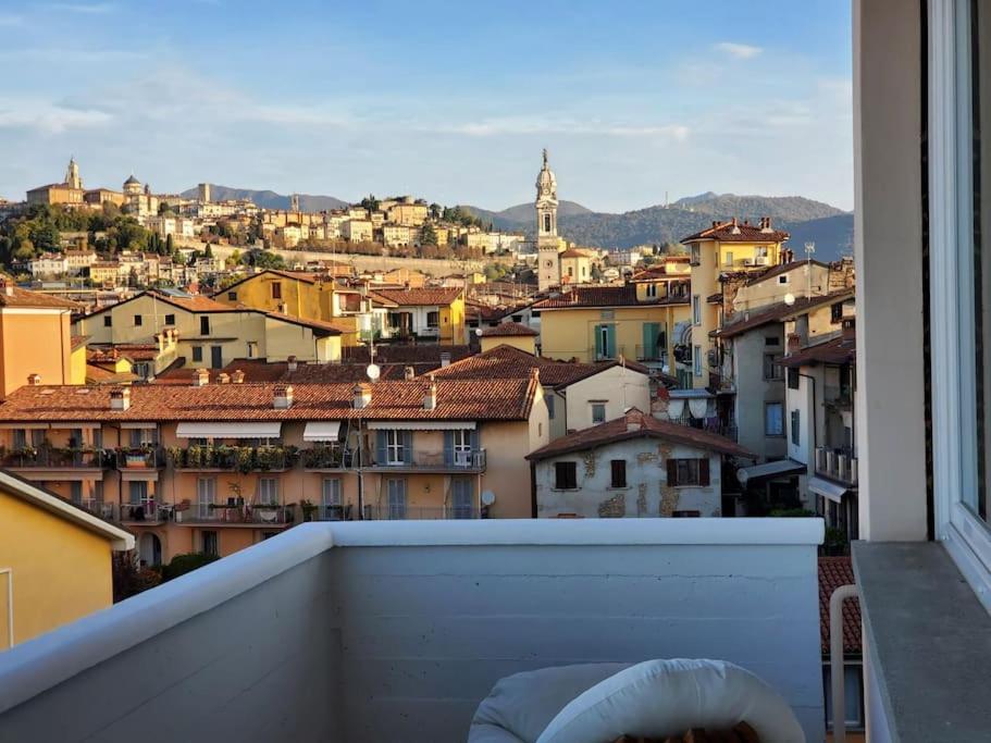 Gallery image of "La mè cá" Intero appartamento in centro con vista sui colli in Bergamo
