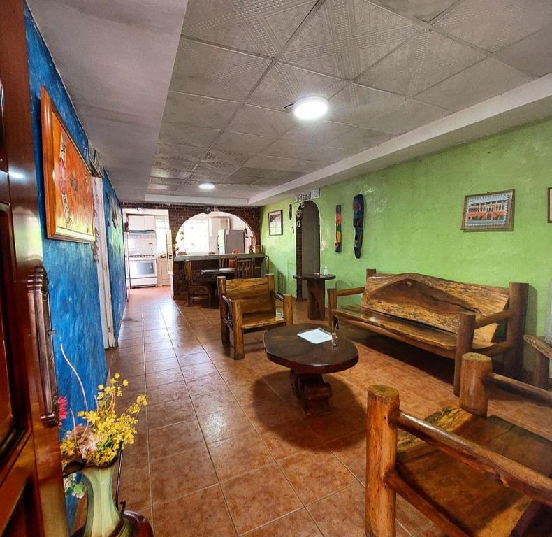 Posezení v ubytování Sunrise Hostel Farallon