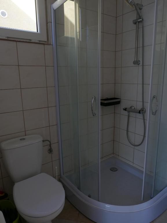 Łazienka w obiekcie Ferienhäuser mit Pool