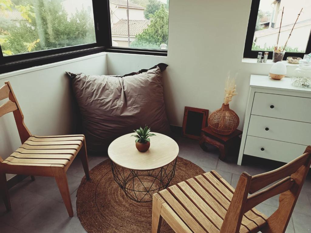Posedenie v ubytovaní Superbe maison au calme Avignon