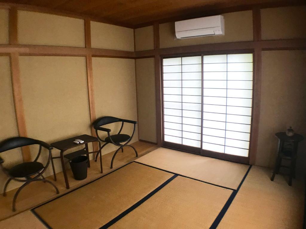 Posezení v ubytování Yunonouchi ゆののうち