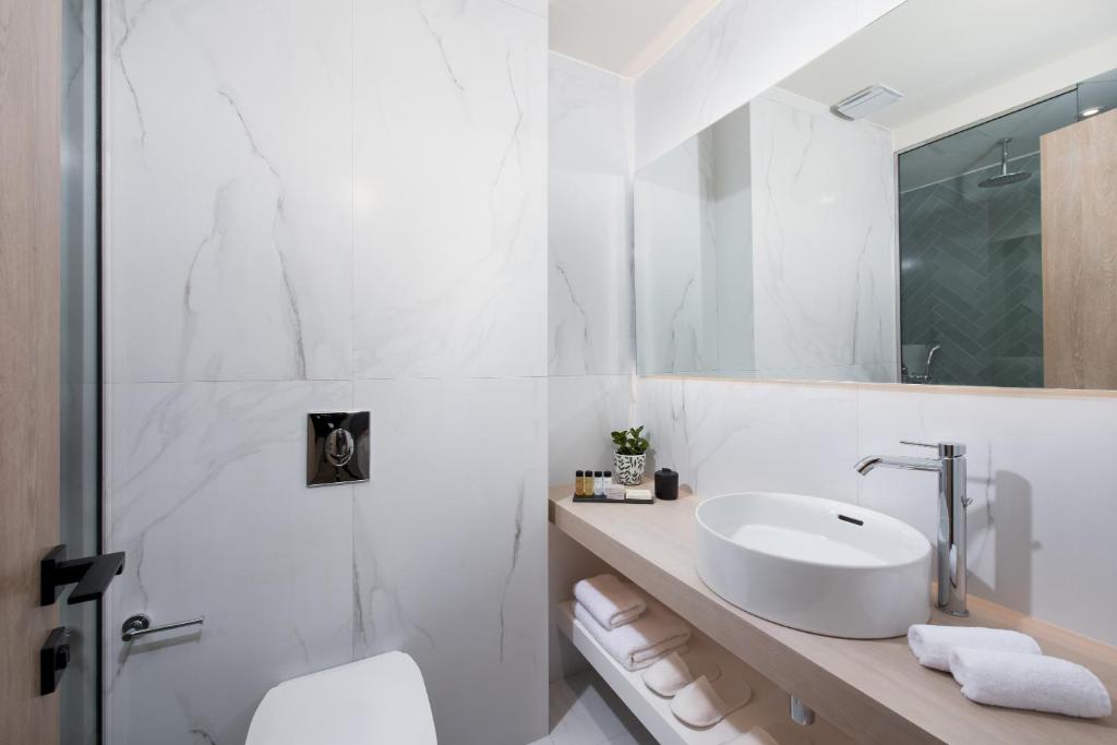 Epoch House & The Orange Shop - Adults Only - 13