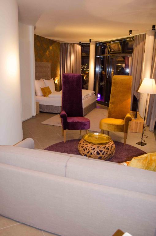 Hotel im Bunker - Resim 21